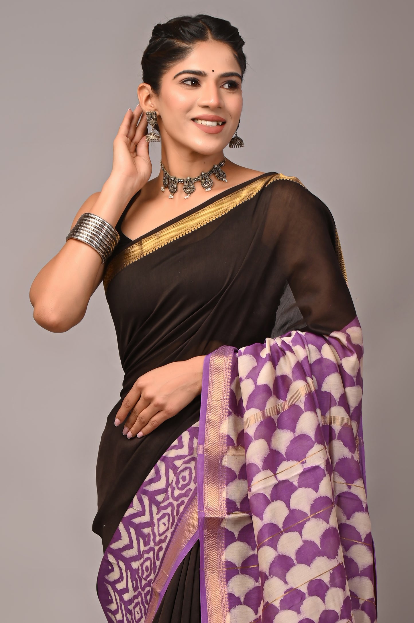 Maheshwari — Noir Violet Scallop
