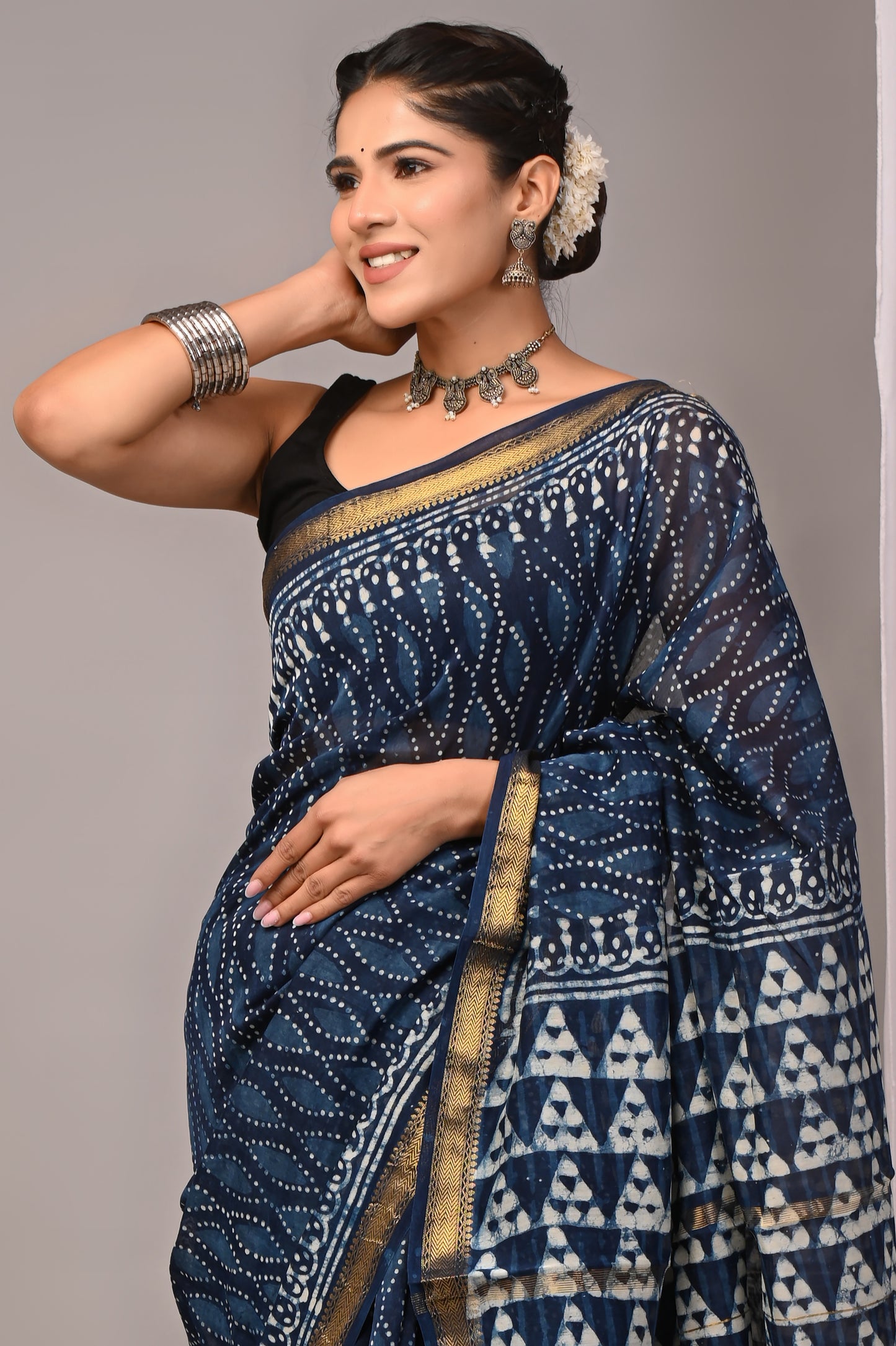 Maheshwari — Indigo Triangle Dot
