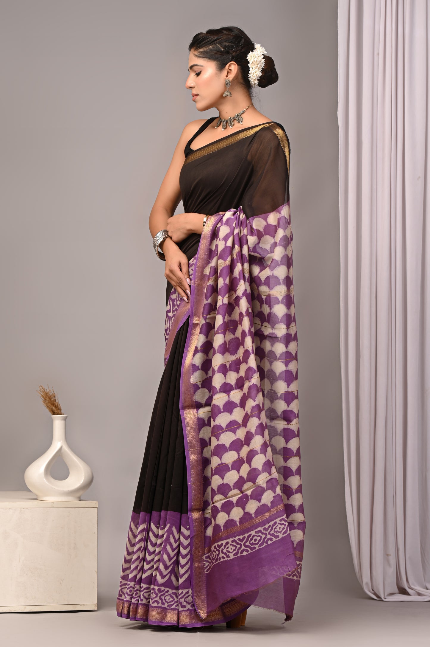Maheshwari — Noir Violet Scallop