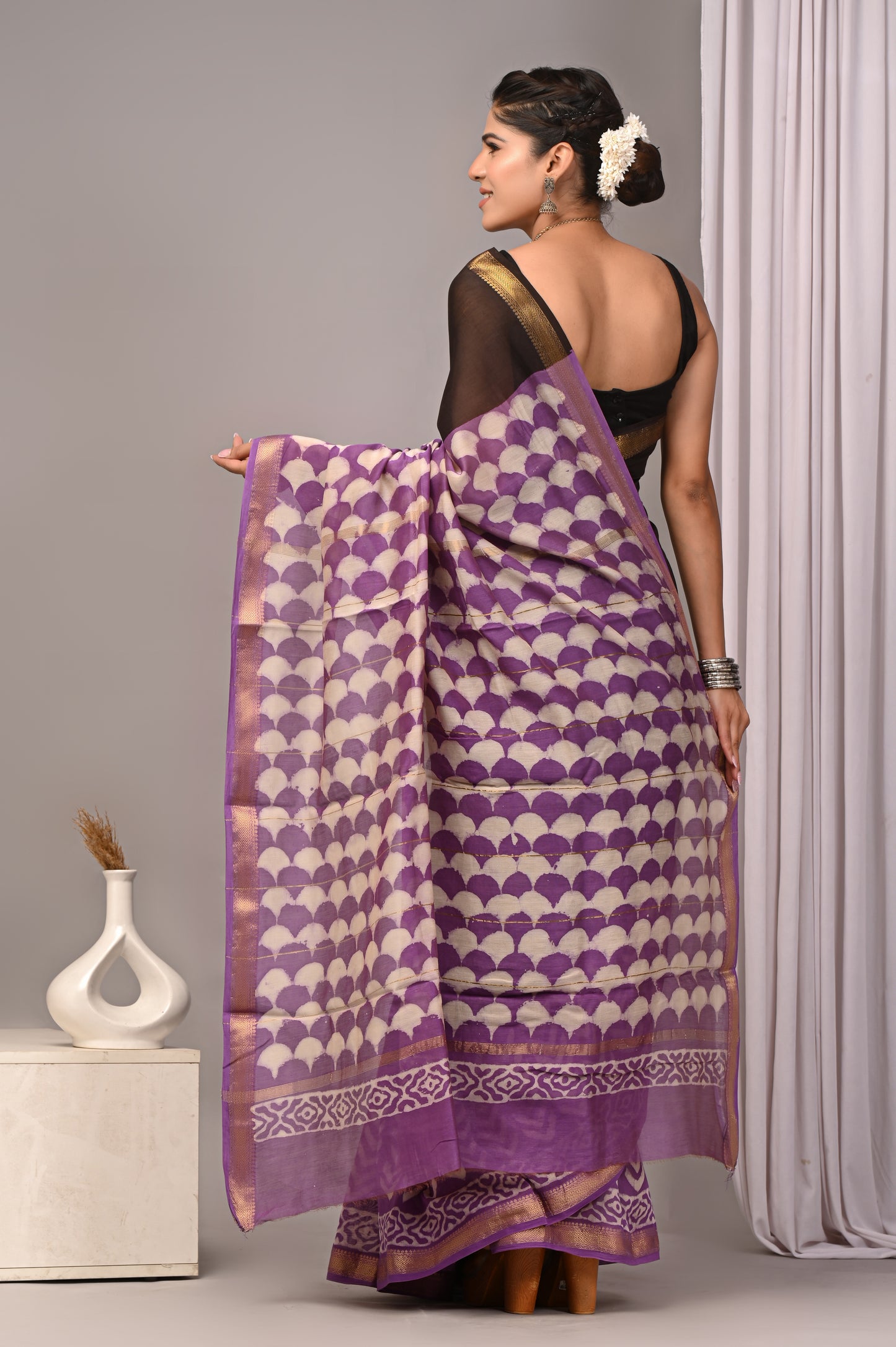 Maheshwari — Noir Violet Scallop