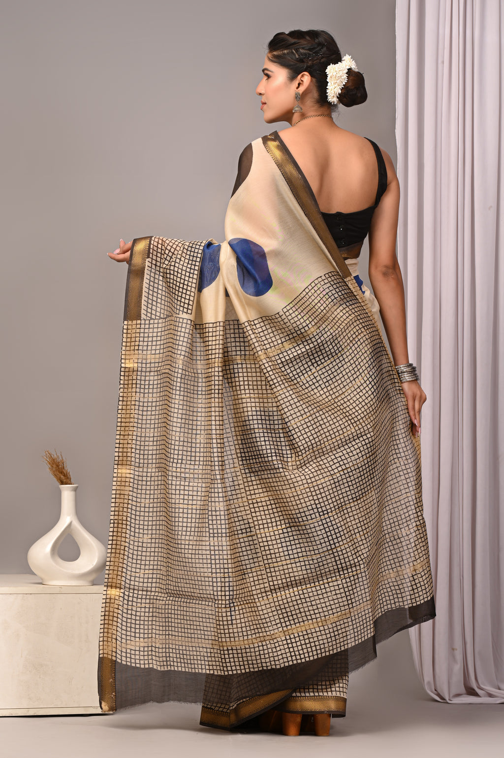 Maheshwari — Ivory Modern Circle