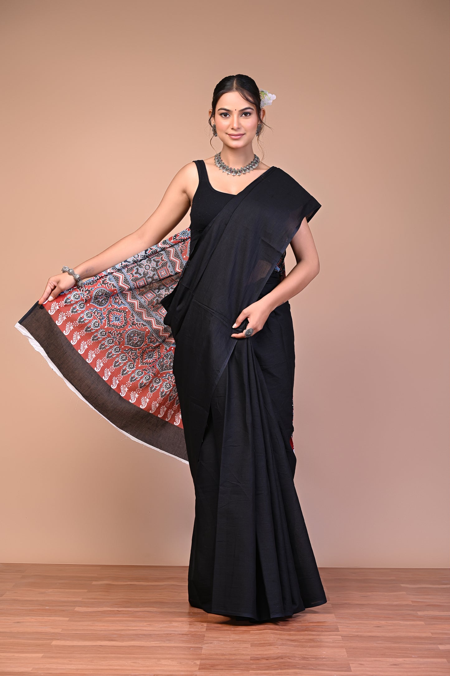Ajrakh — Noir Geometric Pallu