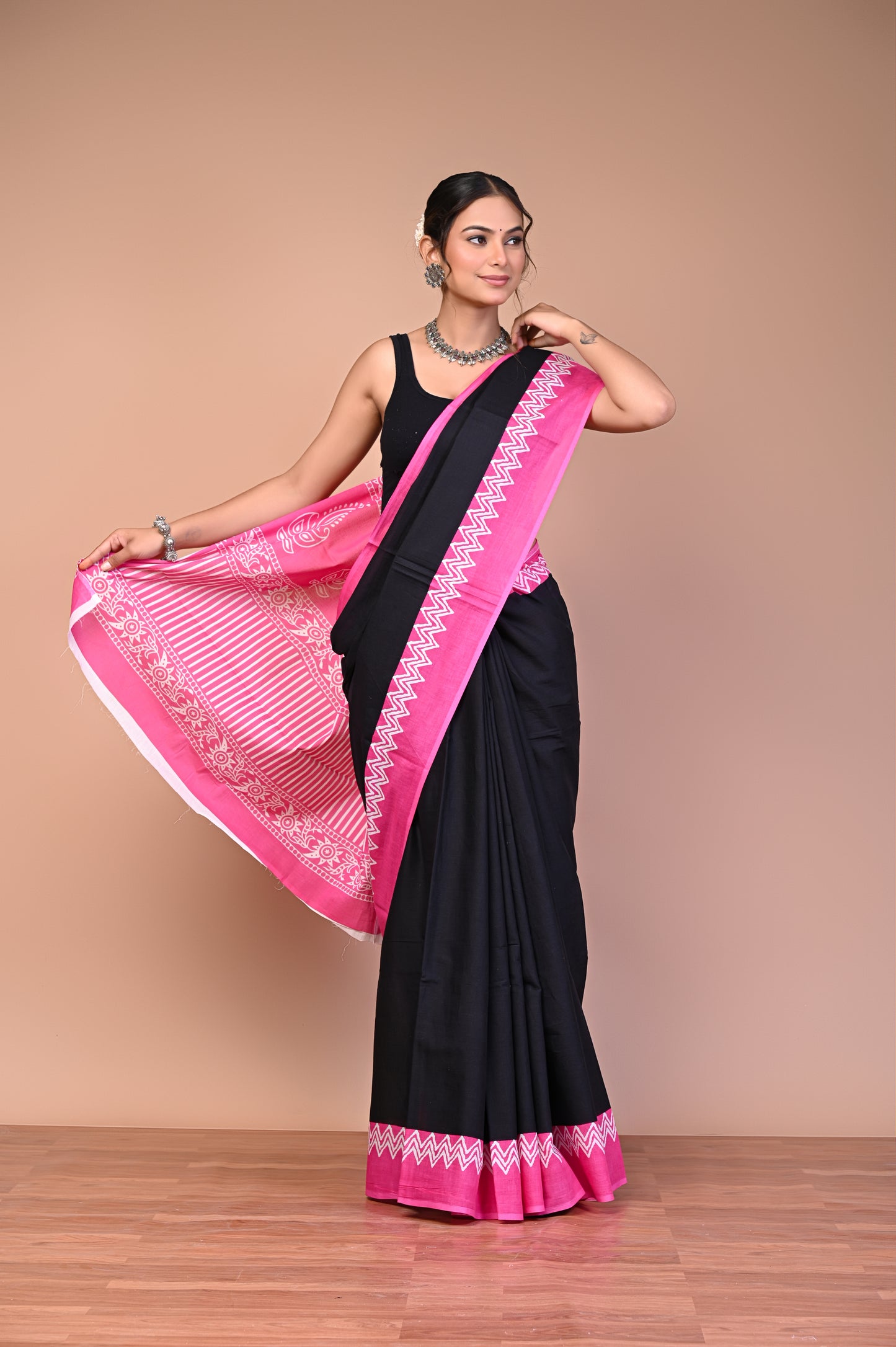 Dabu — Noir Fuchsia Border