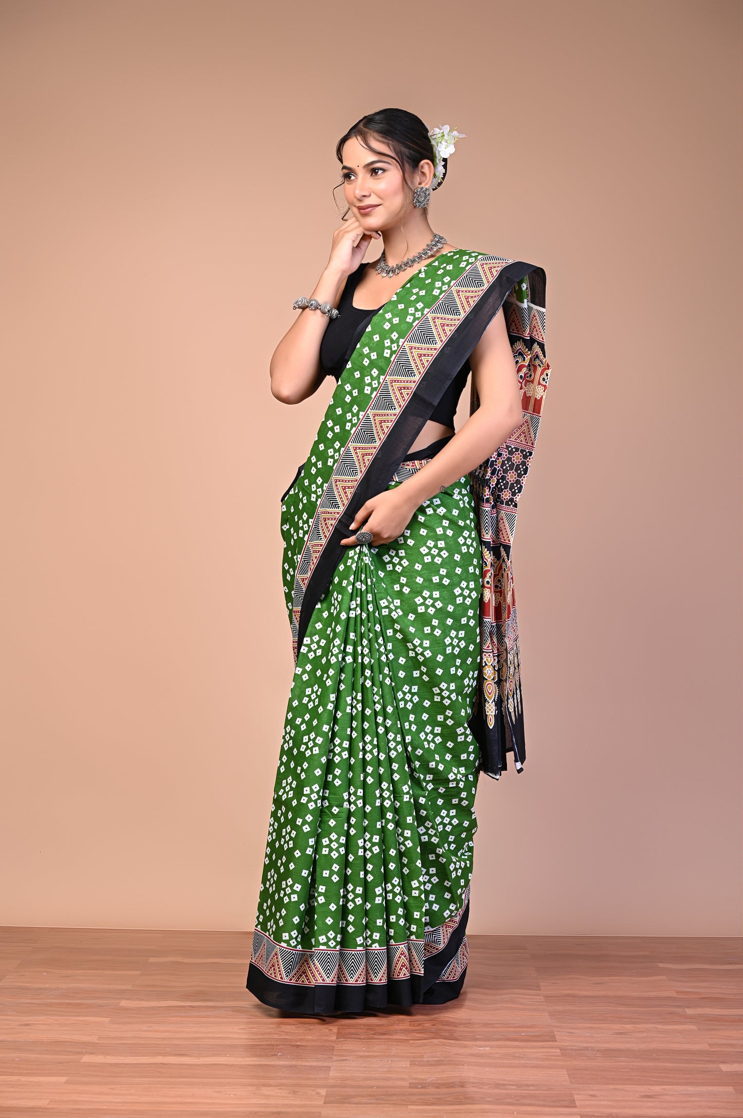Bandhej — Emerald Noir Arch