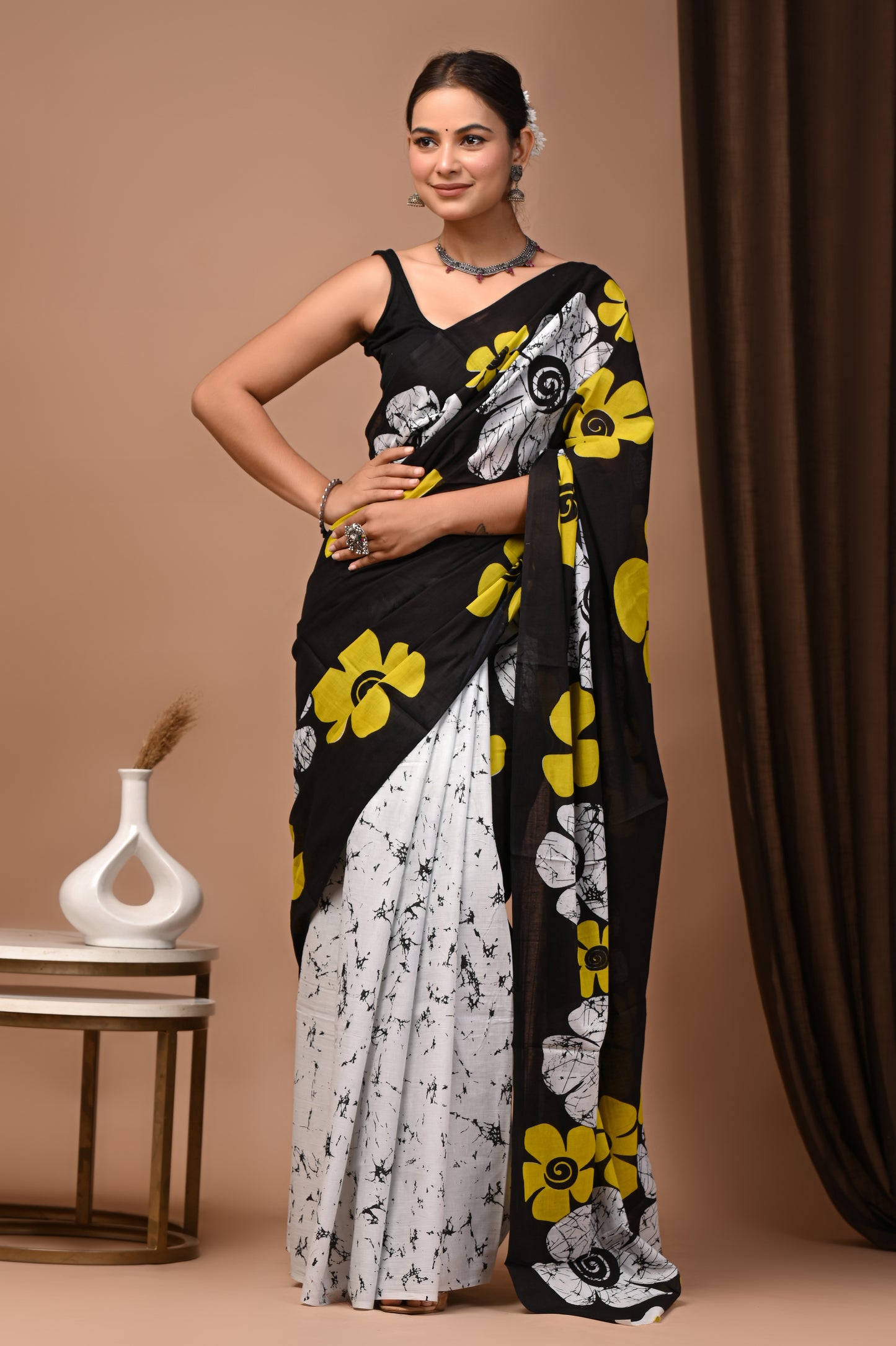 Noir Cotton Mulmul Batik Floral Print Saree