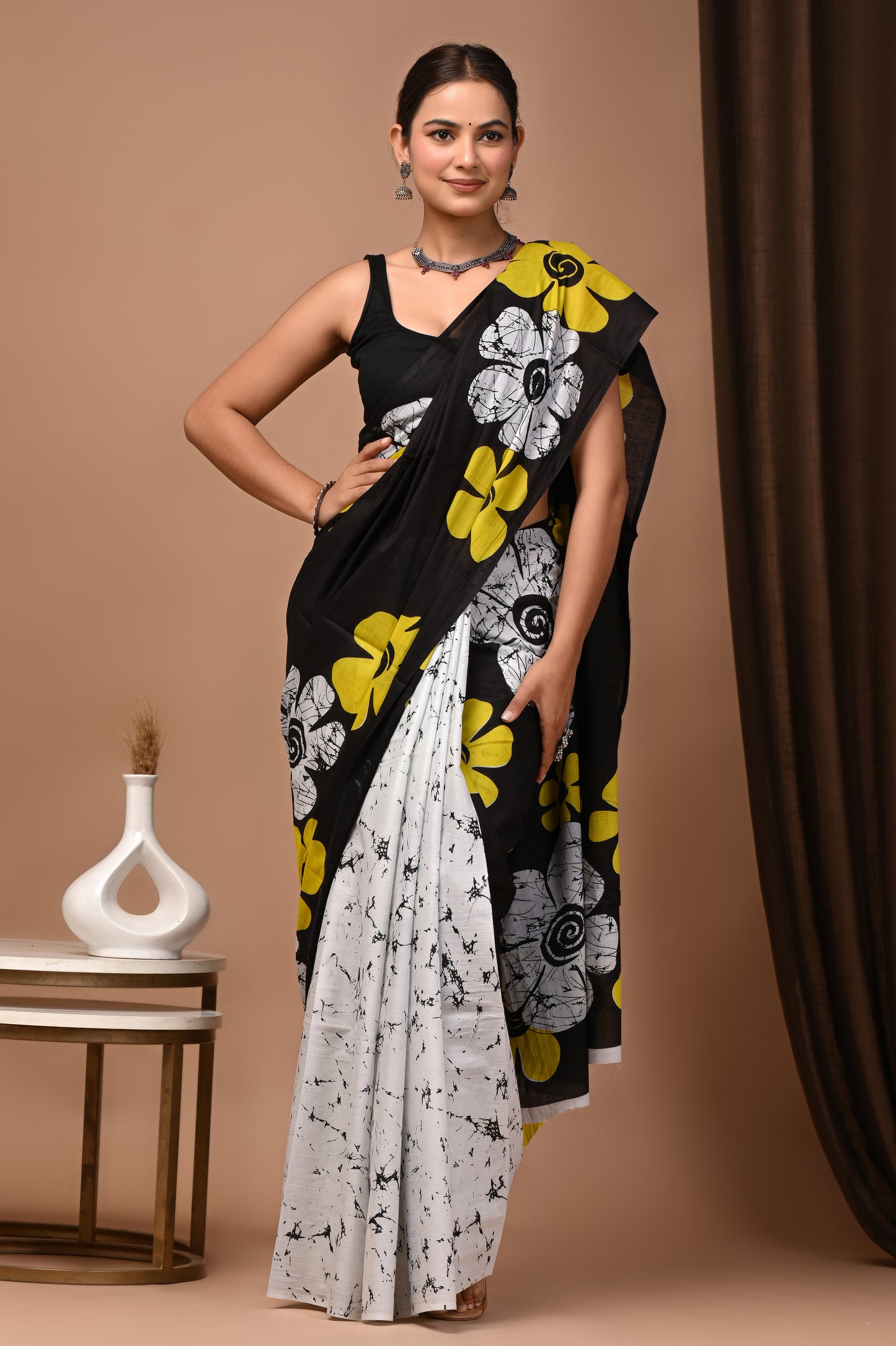 Noir Cotton Mulmul Batik Floral Print Saree