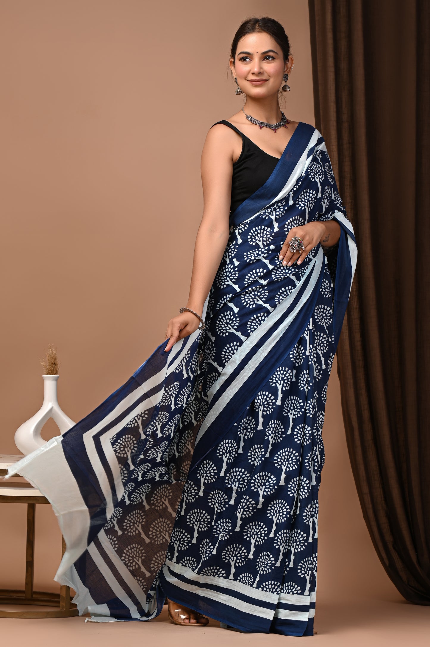 Navy Cotton Mulmul Tree Booti Print Saree