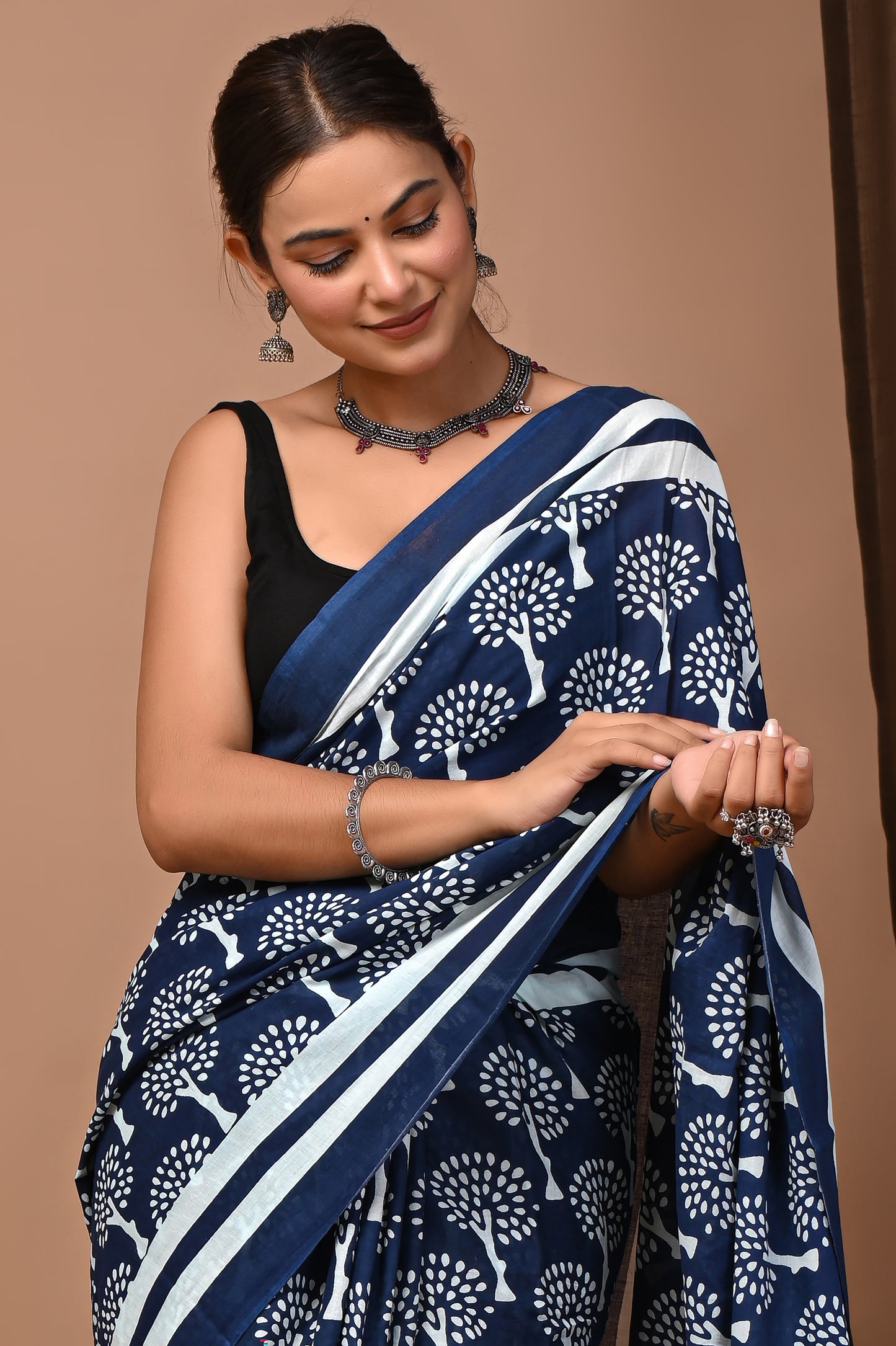 Navy Cotton Mulmul Tree Booti Print Saree