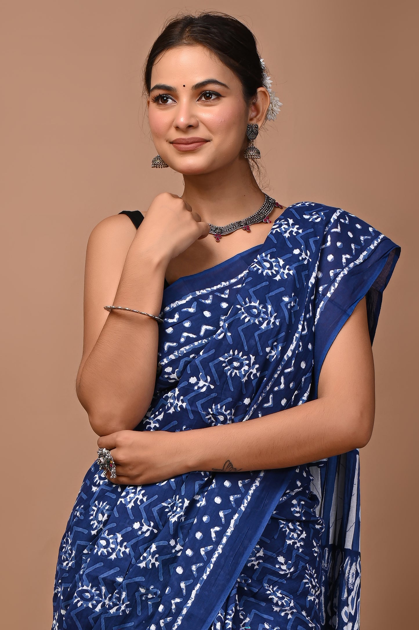 Navy Cotton Mulmul Booti Bloom Saree