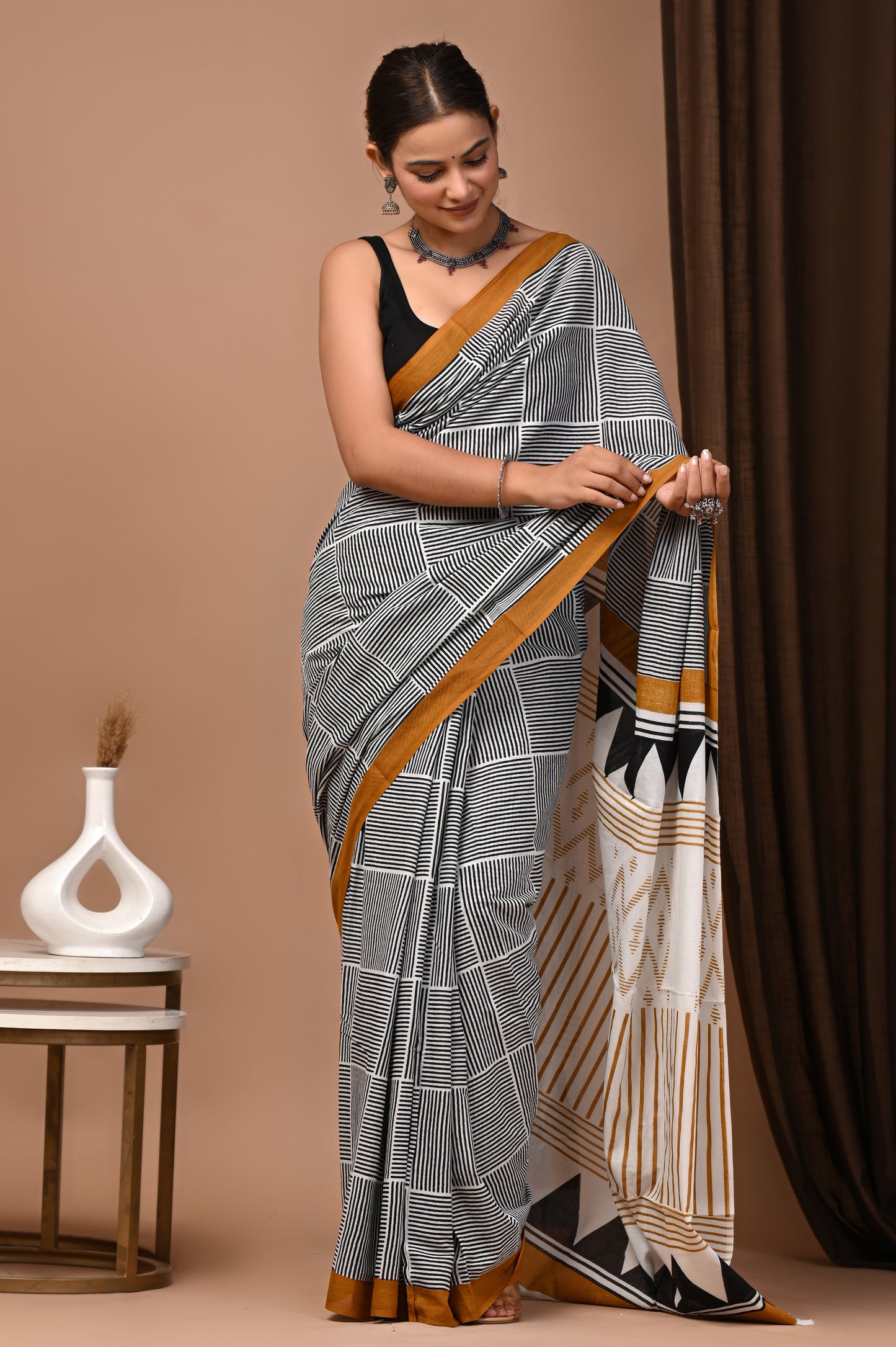 Ivory Cotton Mulmul Windowpane Stripe Saree