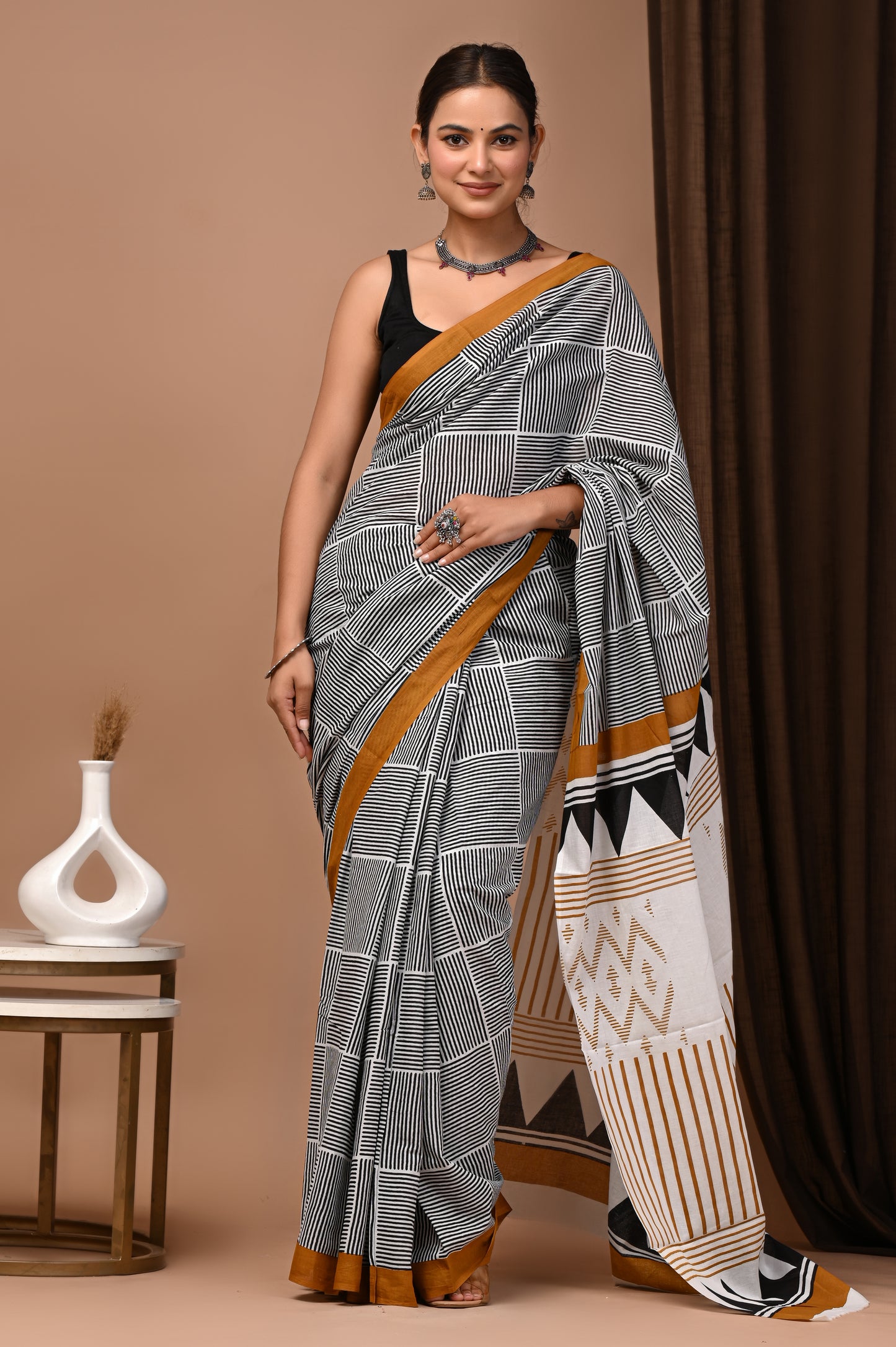 Ivory Cotton Mulmul Windowpane Stripe Saree