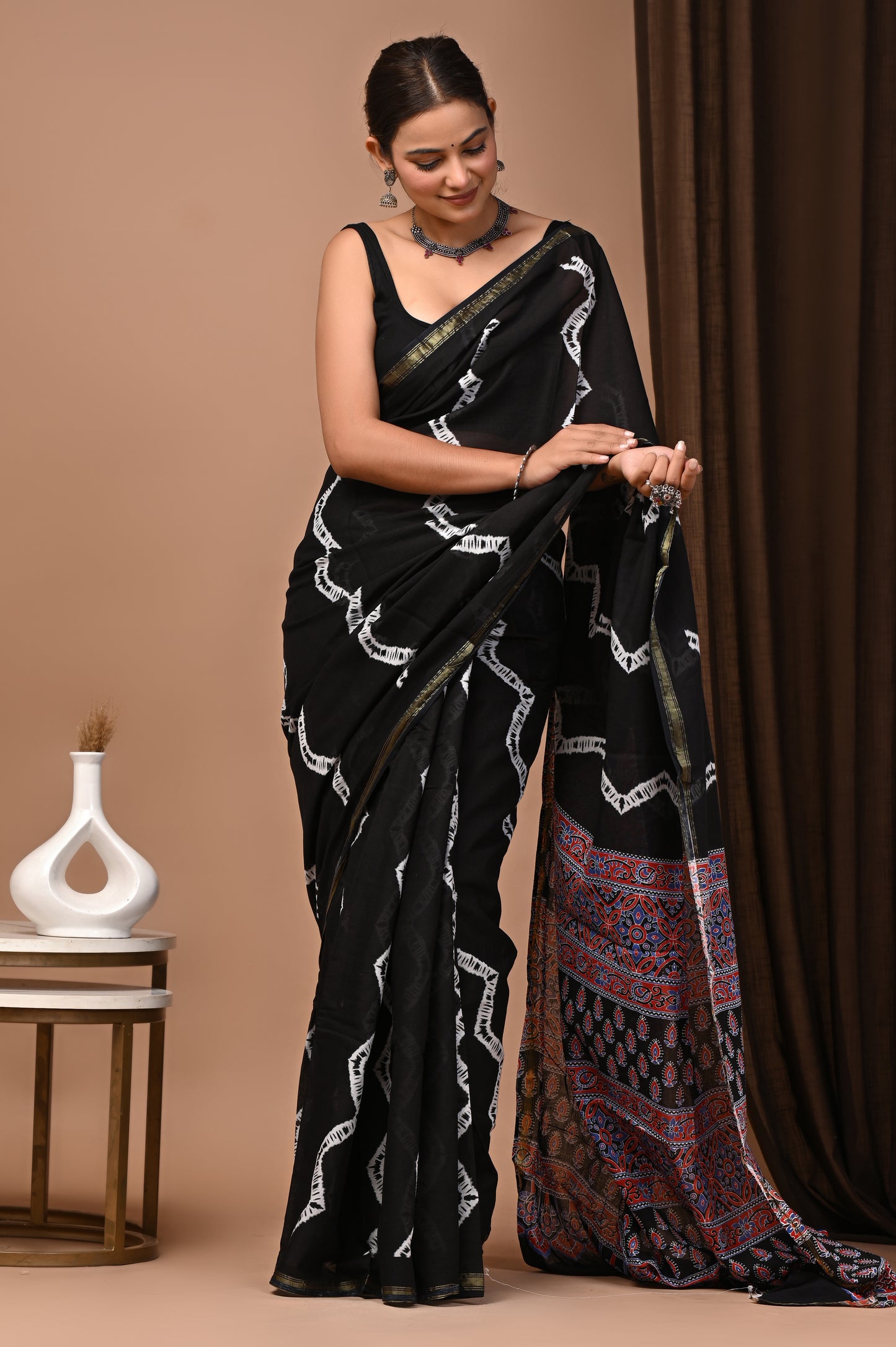 Zari Edit — Noir Shibori Zigzag