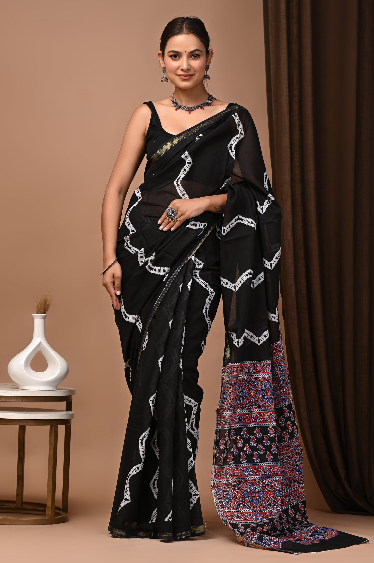 Zari Edit — Noir Shibori Zigzag