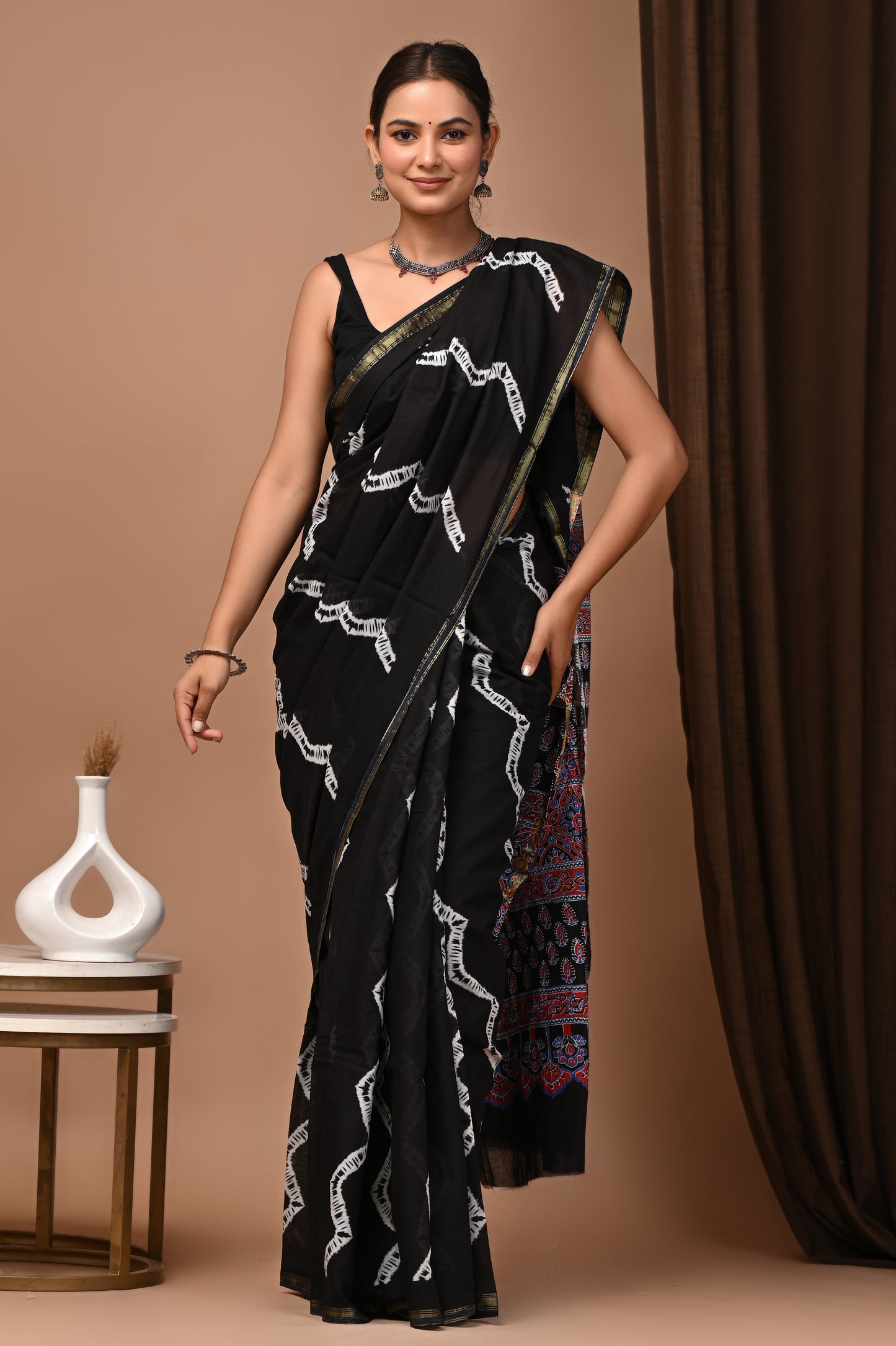 Zari Edit — Noir Shibori Zigzag