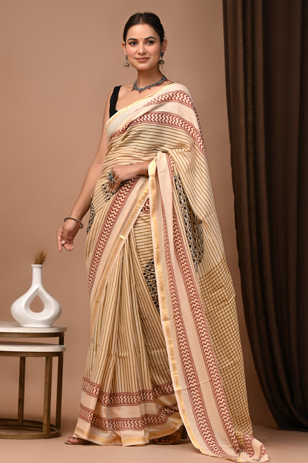 Zari Edit — Ivory Maroon Chevron