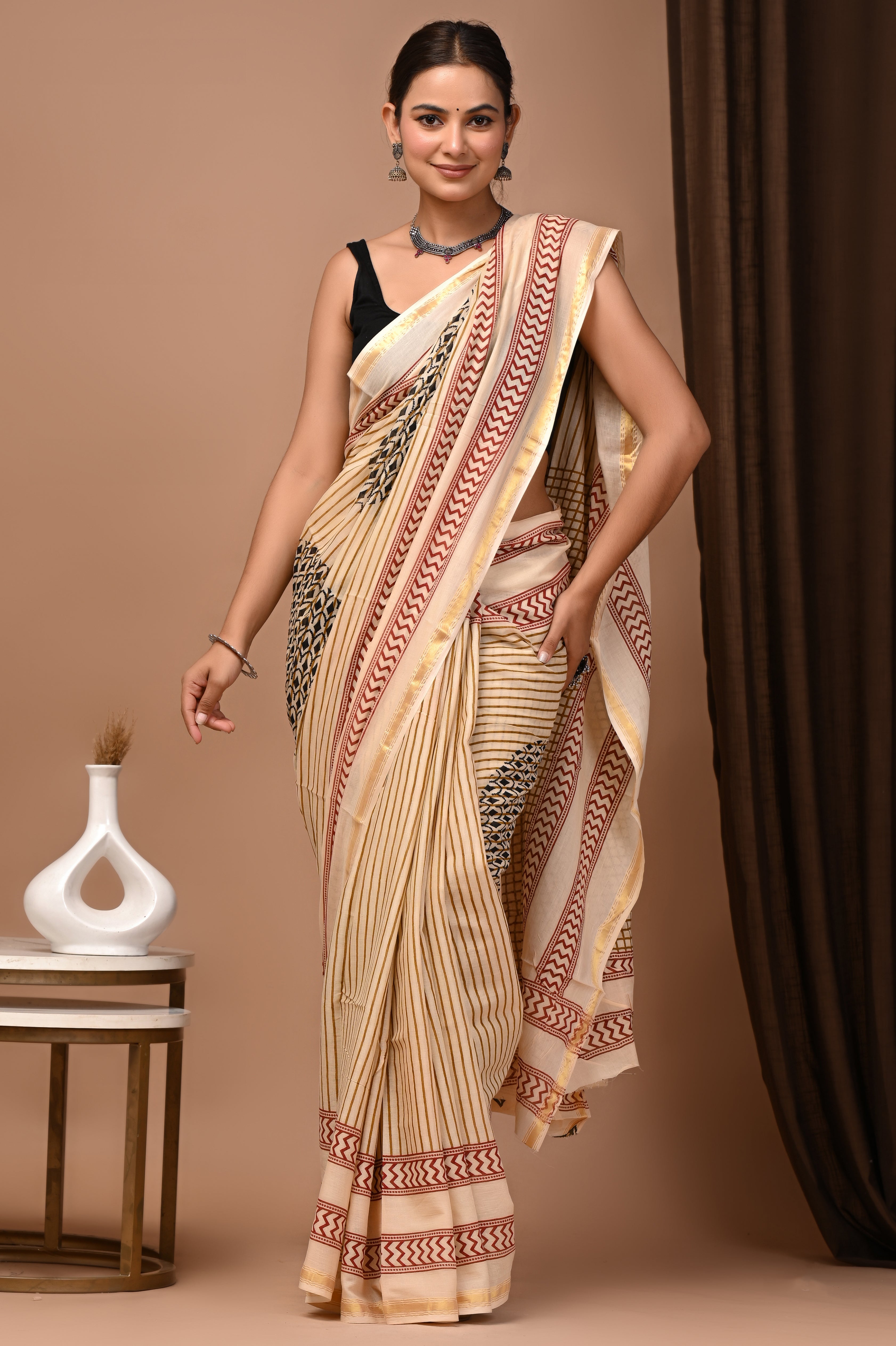 Zari Edit — Ivory Maroon Chevron