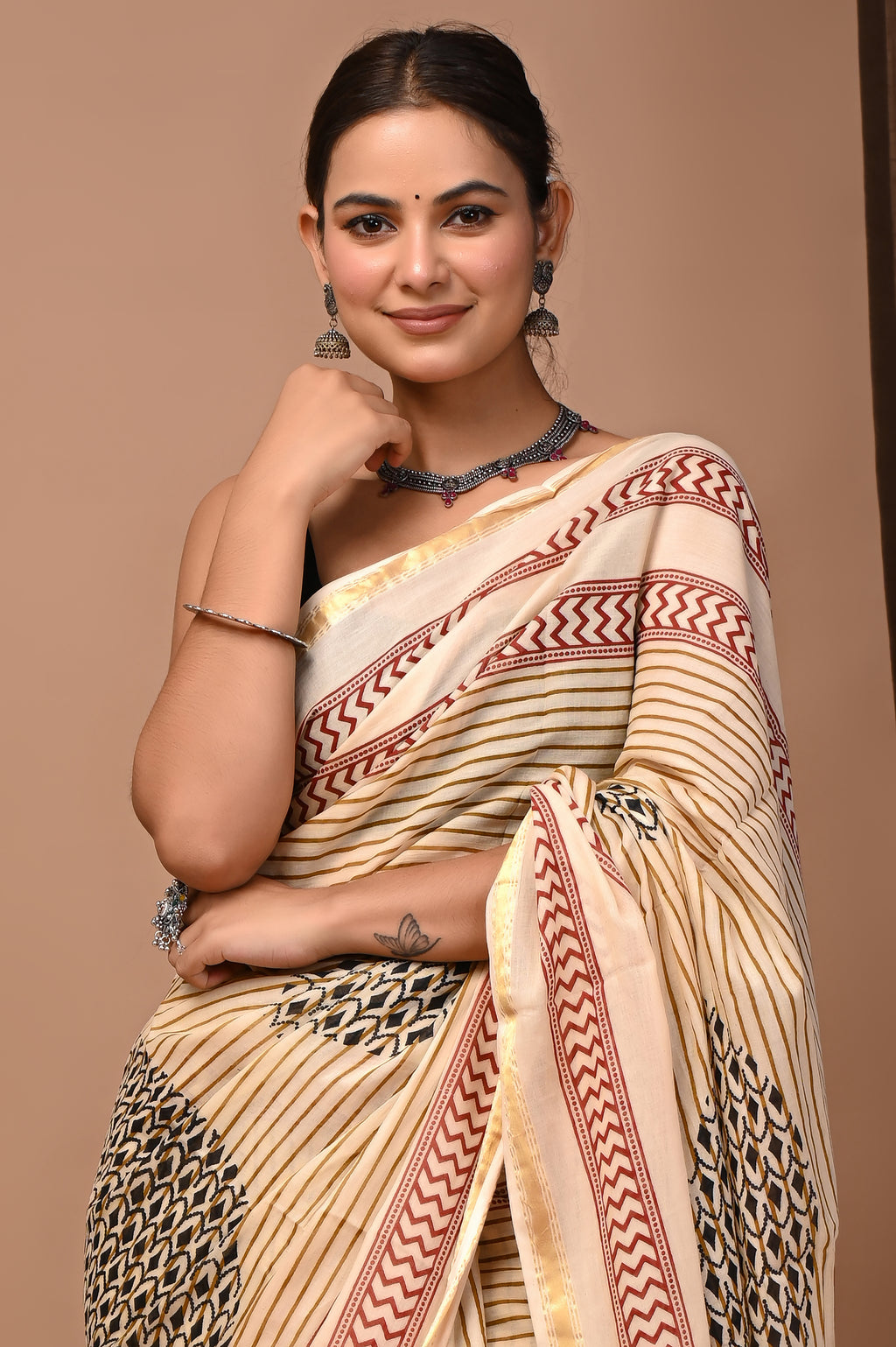 Zari Edit — Ivory Maroon Chevron