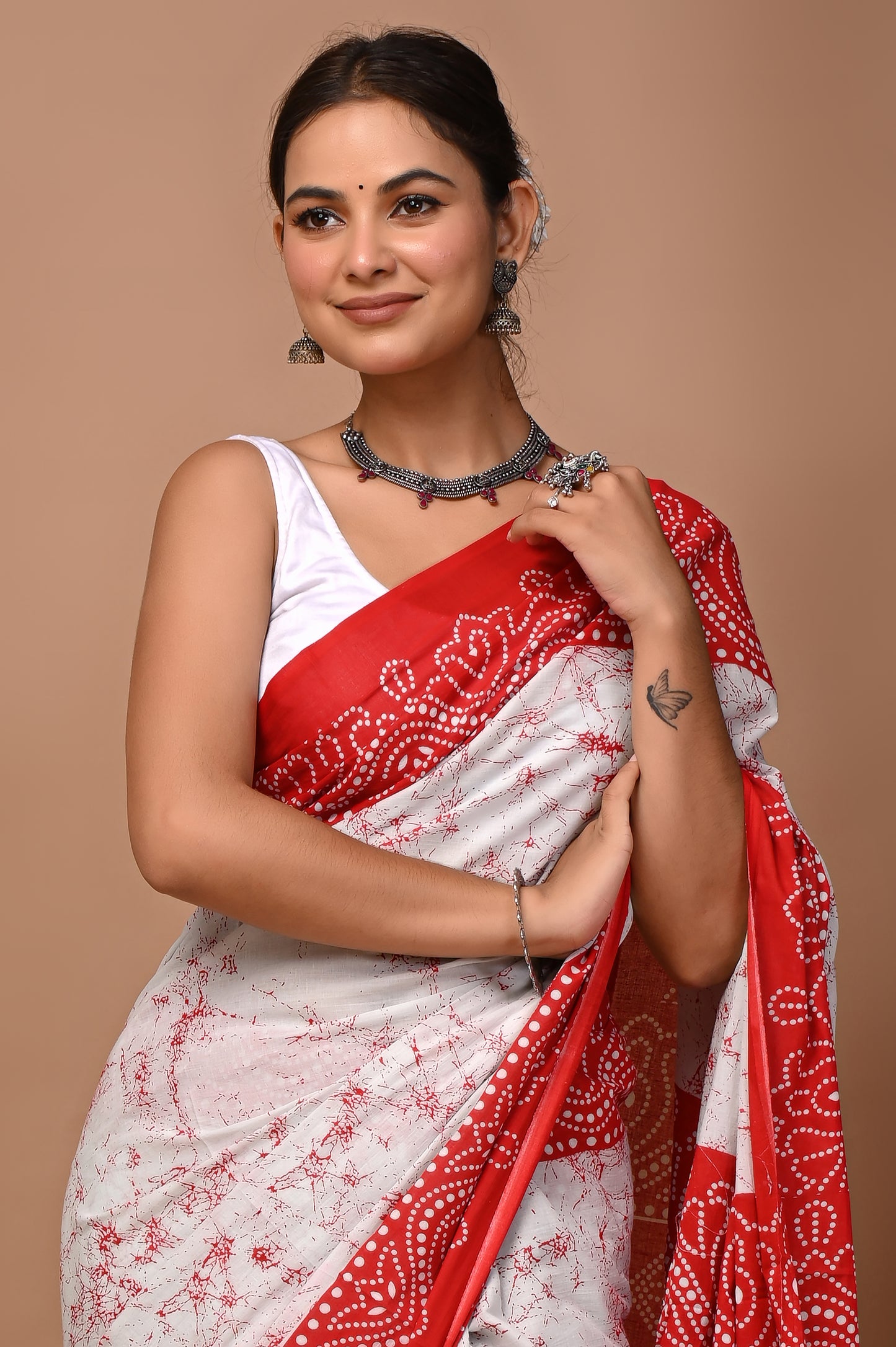 Ivory Red Cotton Mulmul Batik Print Saree